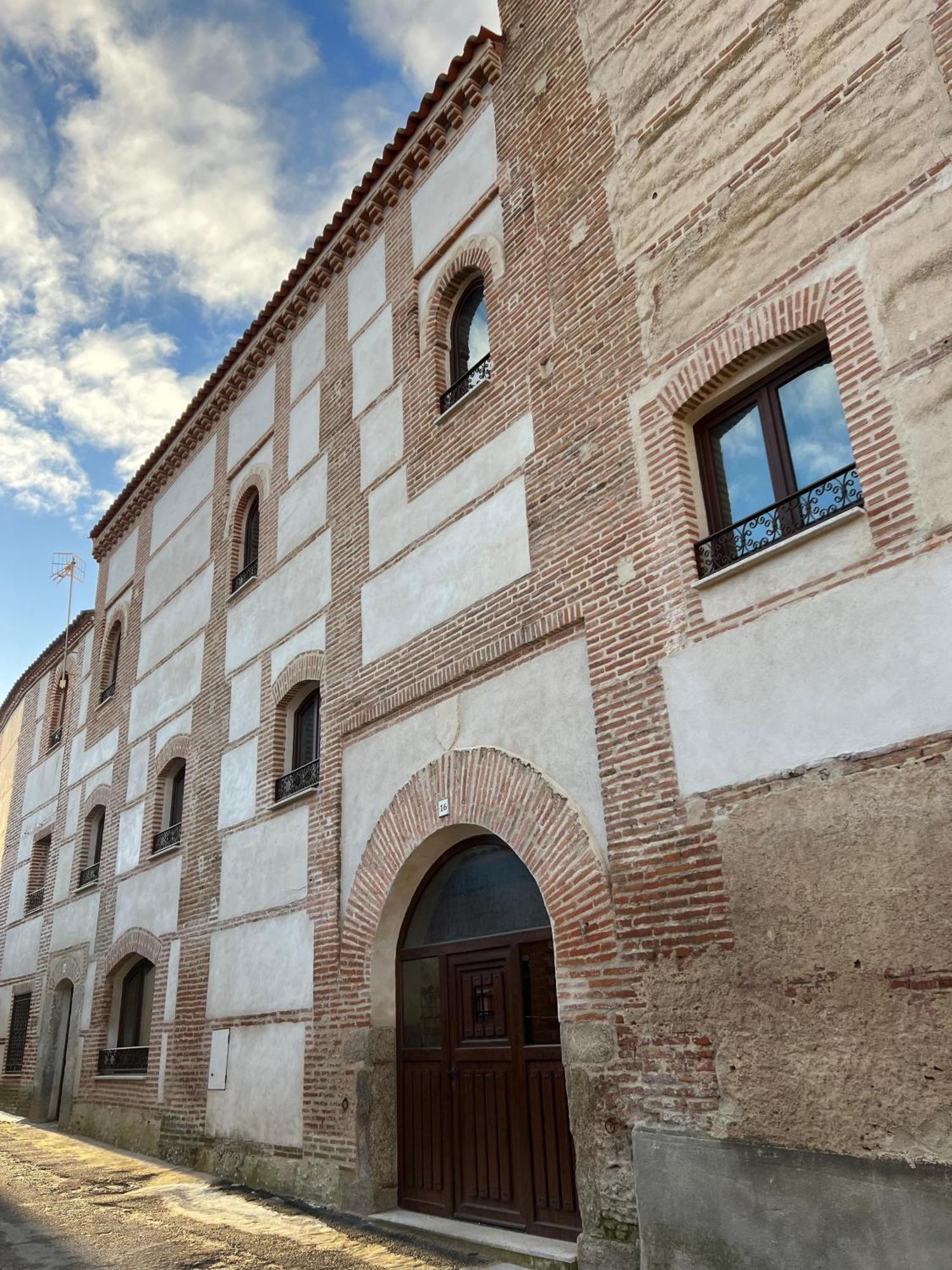 Casa Rural El Torreon Fontiveros Exterior photo